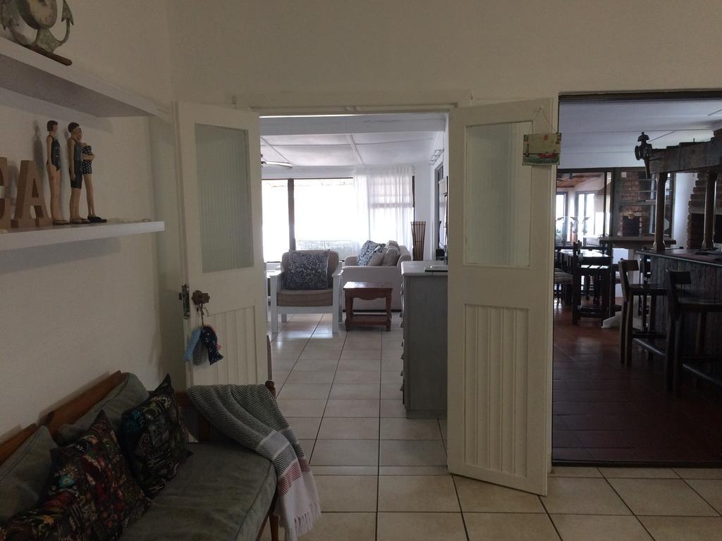 Breeze Inn Guesthouse Kiddʼs Beach Eksteriør billede