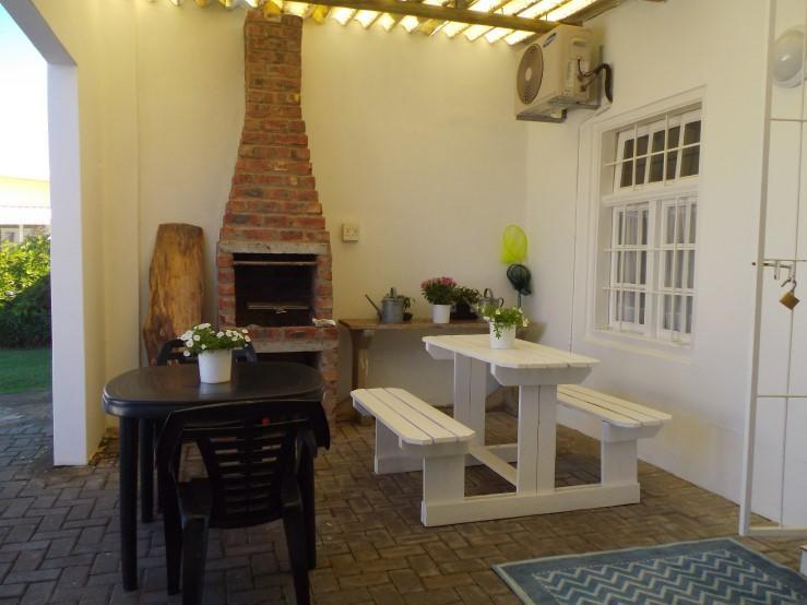 Breeze Inn Guesthouse Kiddʼs Beach Eksteriør billede